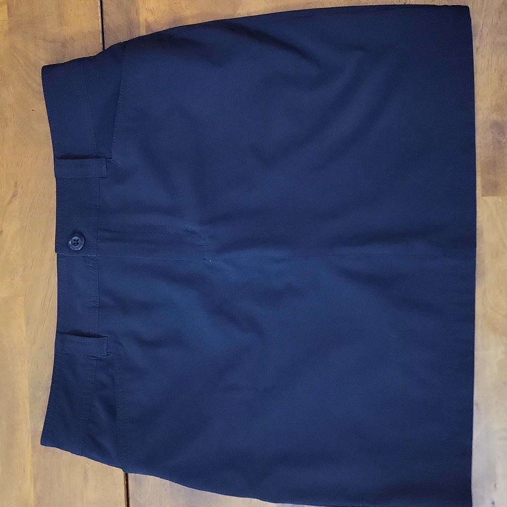 Eddie Bauer Women's Black Skort/ 4 Pockets/Quick Dry/ Size 4